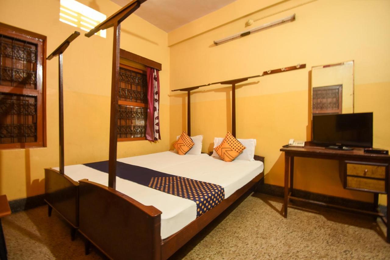 สปอต ออน 74944 โฮเทล วิชายา Hotel คัทตัค ภายนอก รูปภาพ